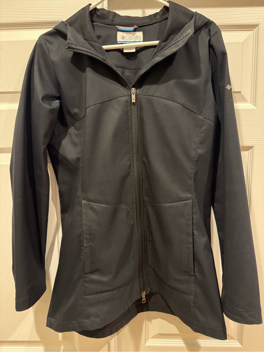 Columbia Women’s Black Hooded Rain Jacket